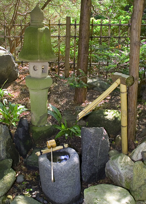 Japanese Garden Bamboo Water Fountain and Rocks